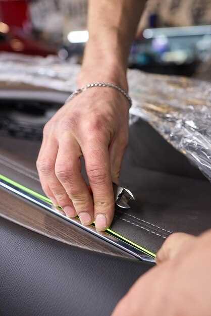 Подготовка и выбор материалов для шумоизоляции капота Пежо 408